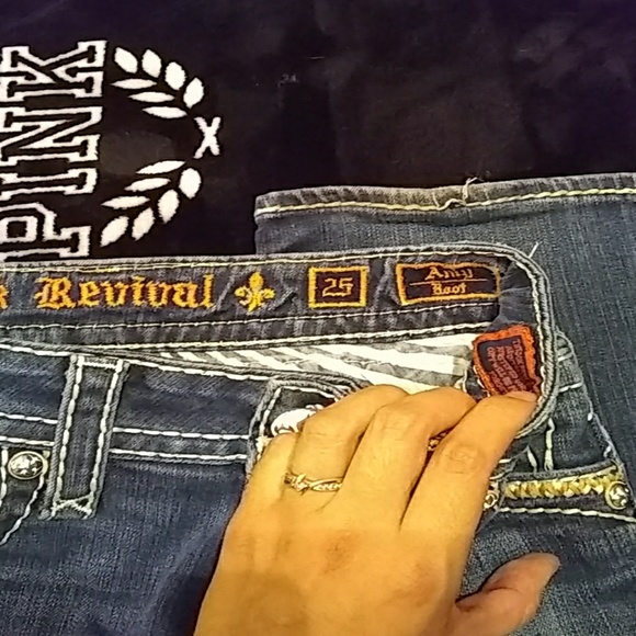 Rock Revival Jeans - Picture 3 of 5